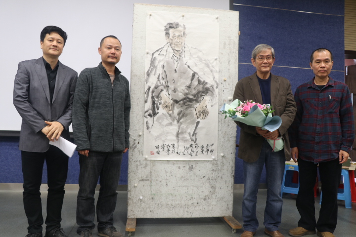 陈振国"意笔人物画漫谈"暨现场写生作品捐赠仪式在大学城校区举行